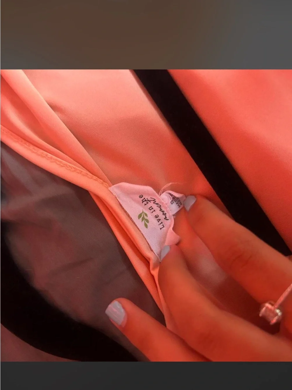 live in the momment square neckline